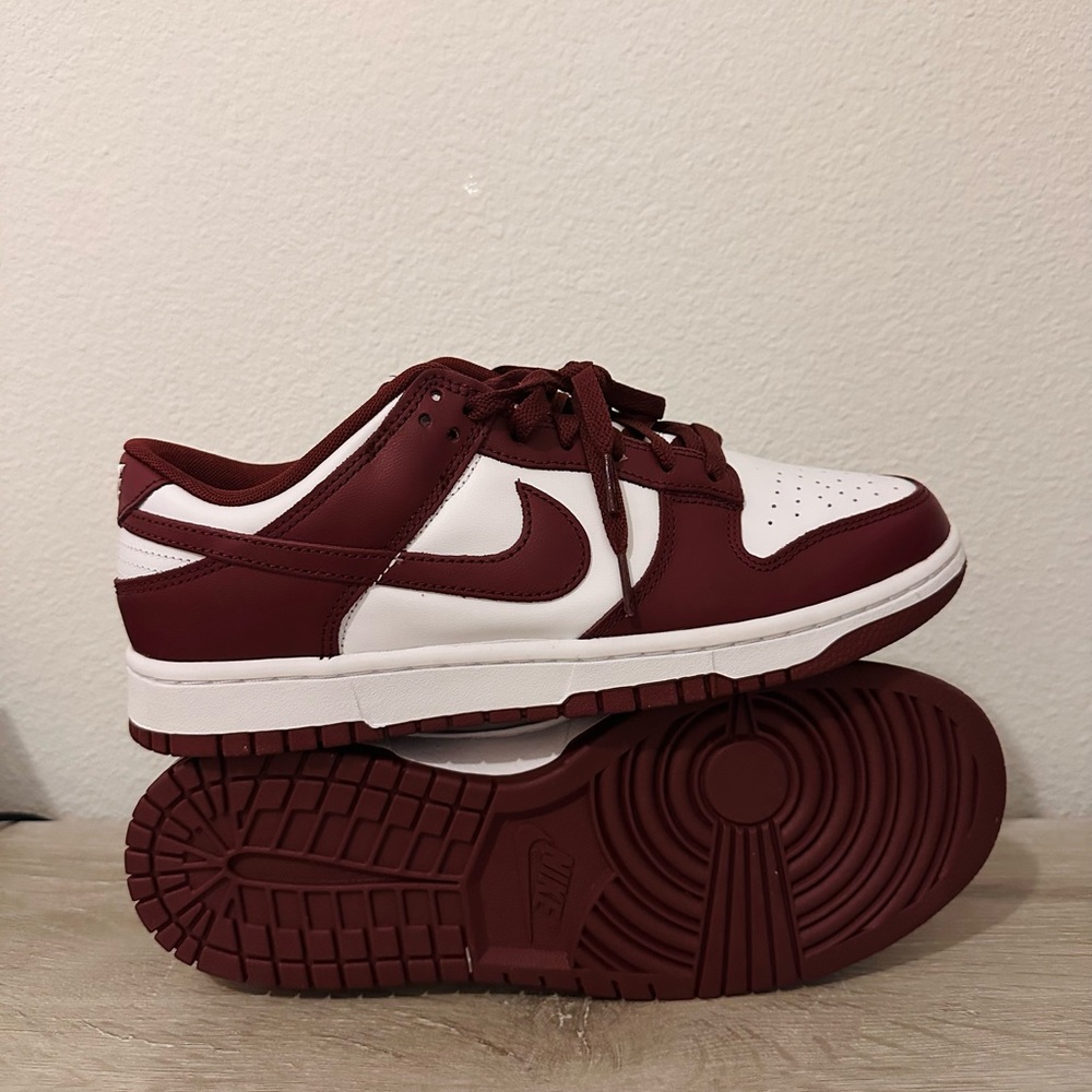 BRAND NEW!!!
NIKE DUNK LOW RETRO!!!
9.5M / 11W US
